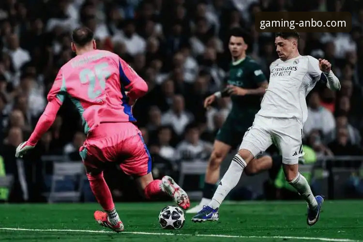 皇马欧冠大捷战术详解：巴尔韦德戴帽与瓜帅“整活”的胜负手